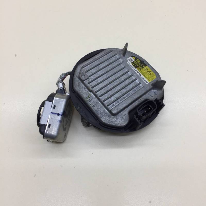 Блок ксеноновой лампы Toyota Camry (XV50) 2011-2017