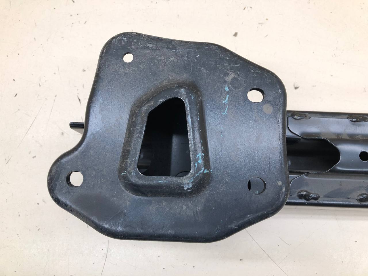 Усилитель заднего бампера Subaru B9 Tribeca (WX/W10) 2004-2008