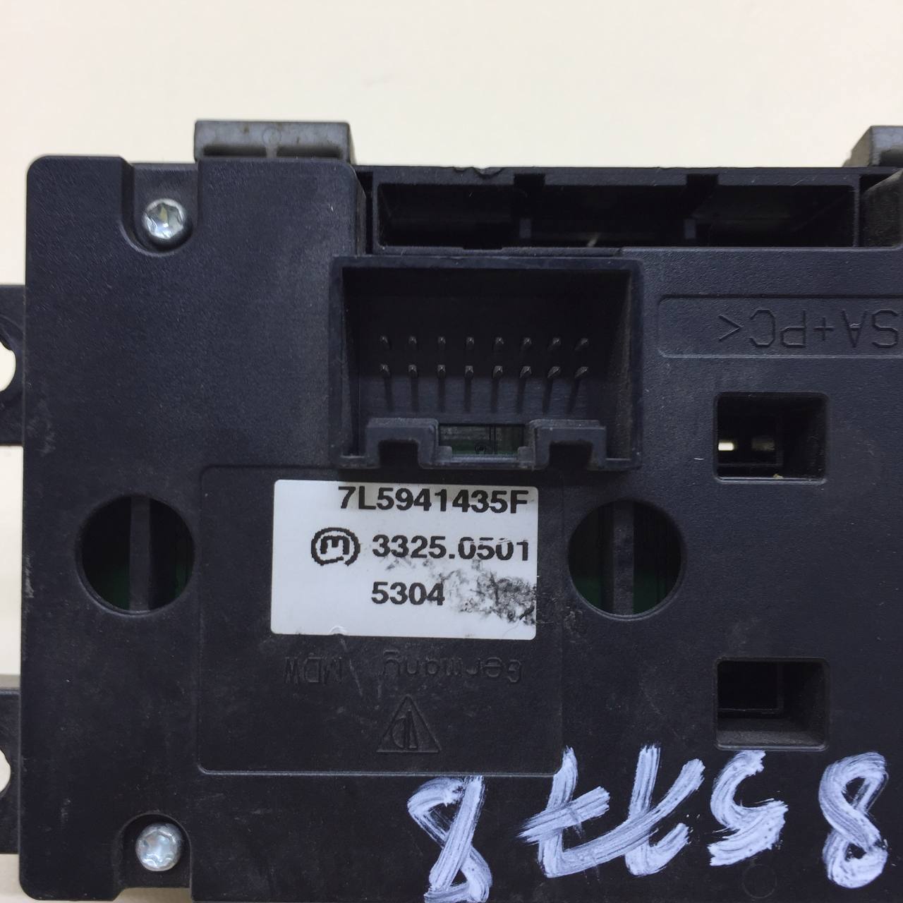 Блок управления подвеской Porsche Cayenne 2003-2010