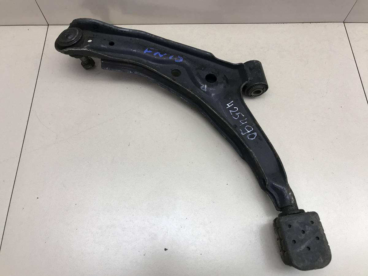 Рычаг передний правый Nissan Pulsar (N15) 1995-2000