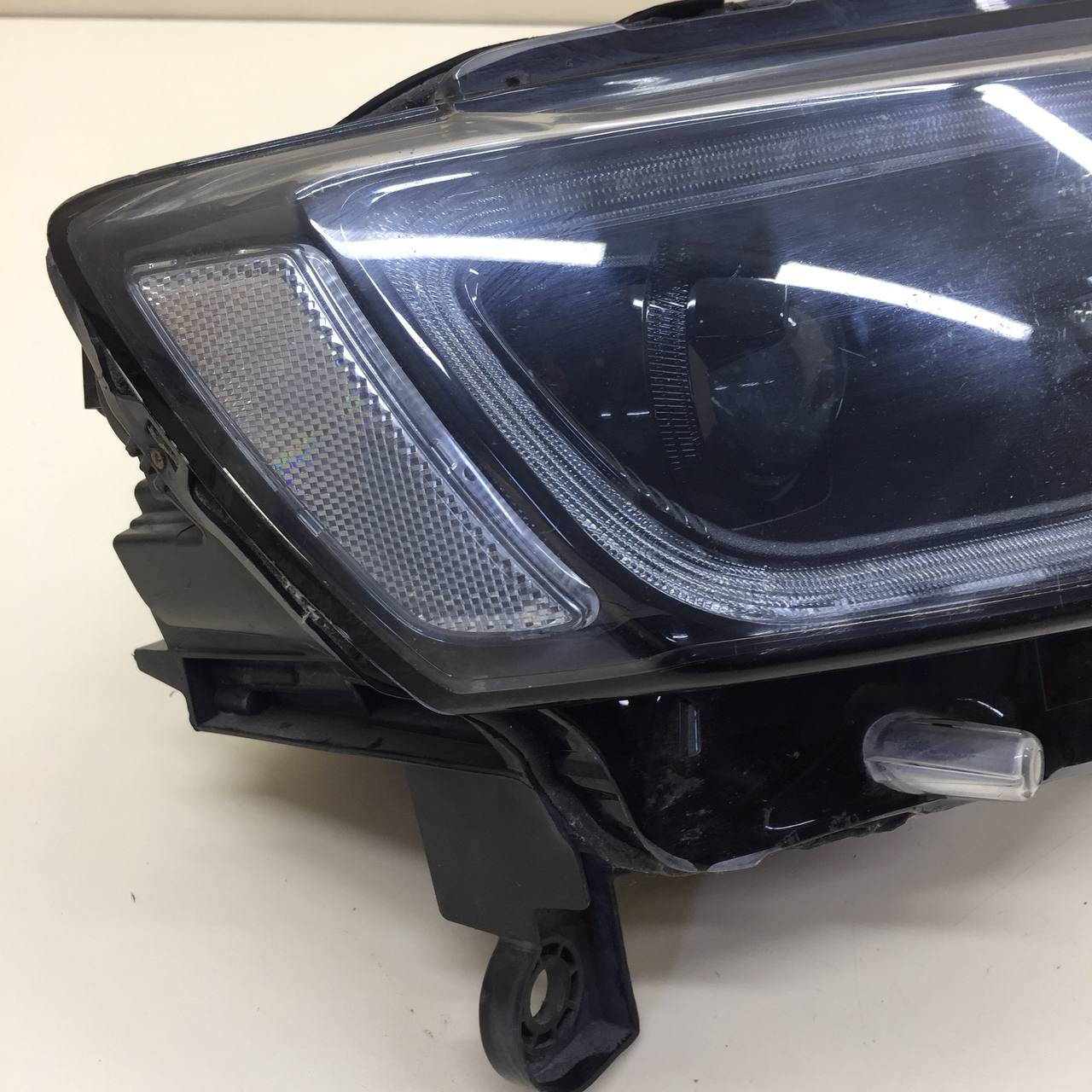 Фара правая Jeep Grand Cherokee (WK2) 2010>