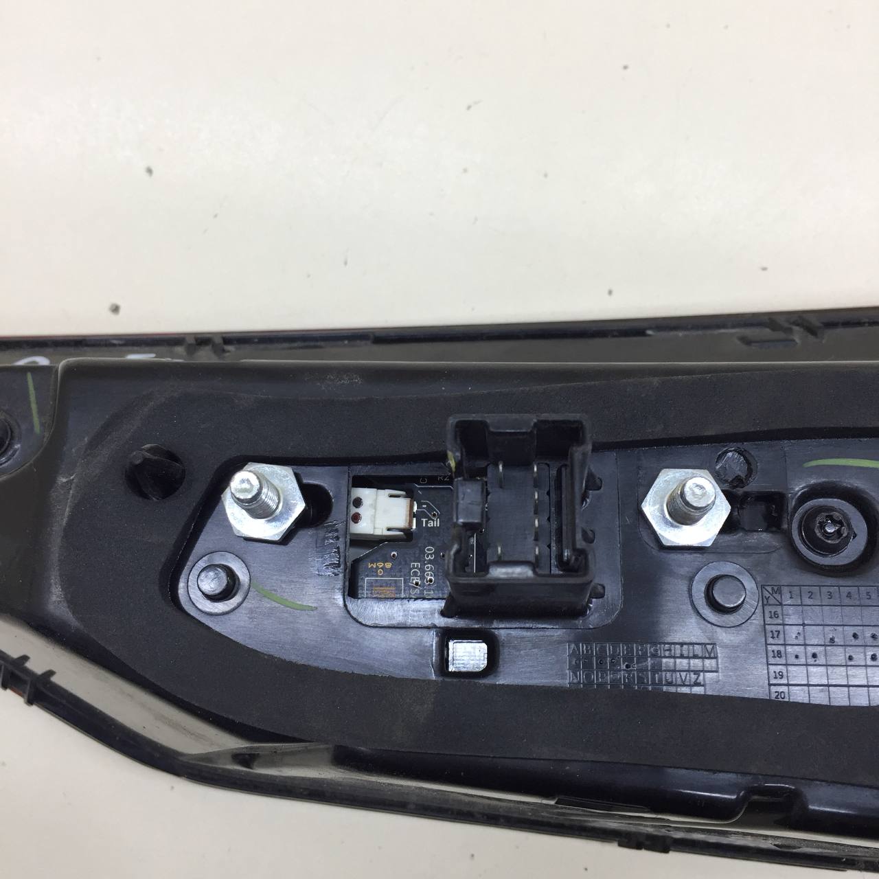 Фонарь задний внутренний левый Infiniti QX50 (J55) 2017-2022