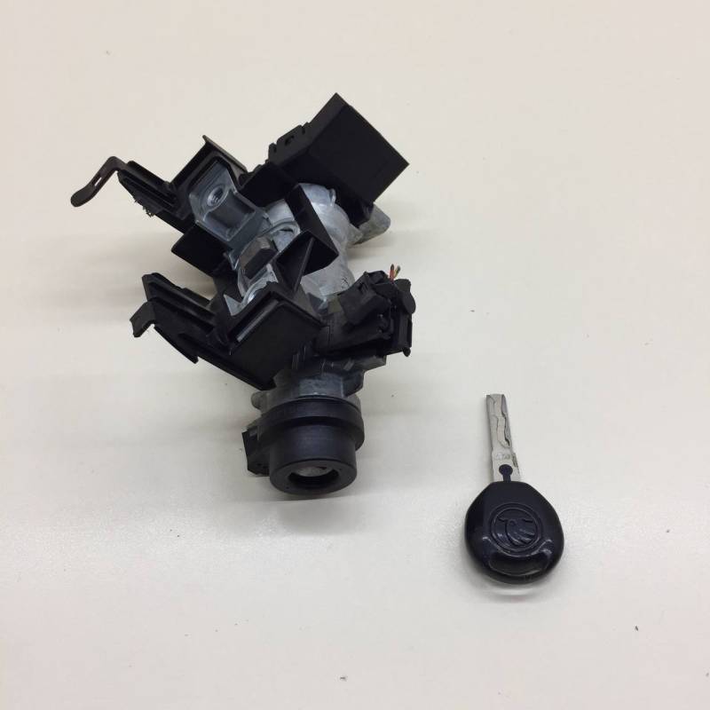 Замок зажигания Skoda Rapid 2012-2020