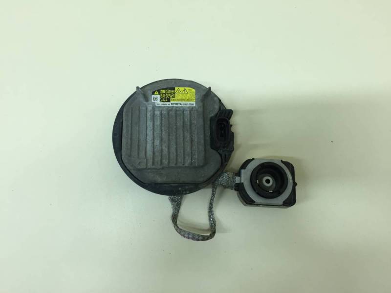 Блок ксеноновой лампы Toyota Camry (XV50) 2011-2017