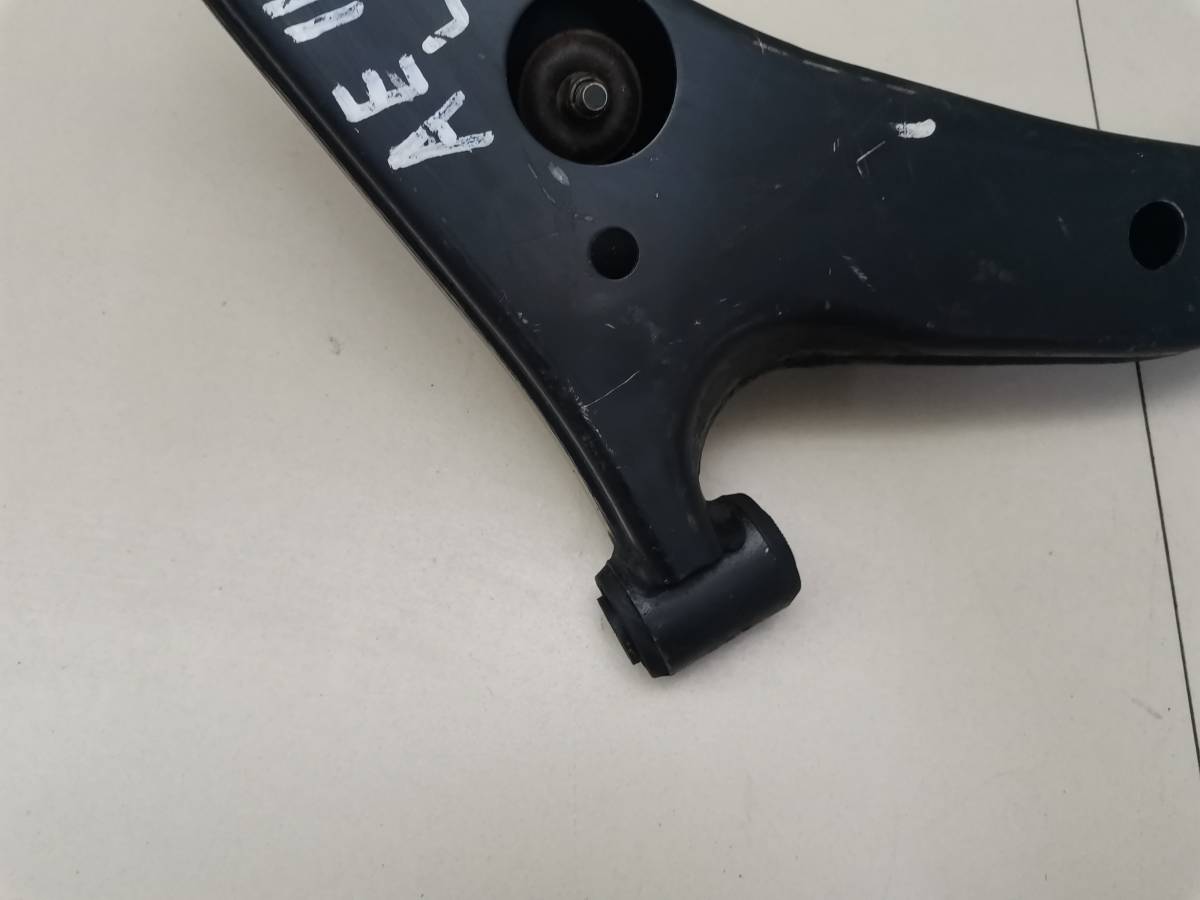 Рычаг передний нижний левый Toyota Caldina (T190) 1992-1995