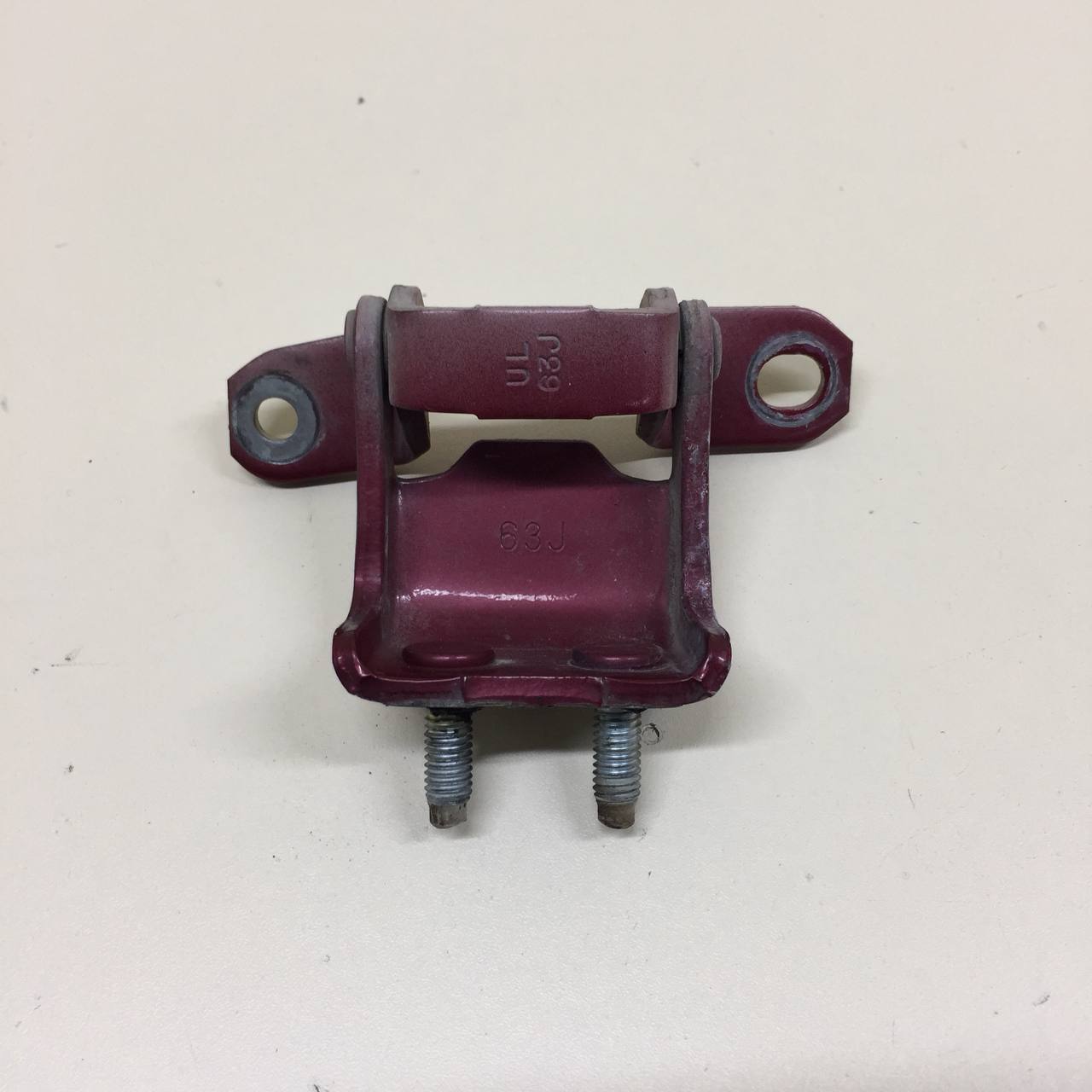 Петля двери задней левой верхняя Suzuki Grand Vitara 2005-2015