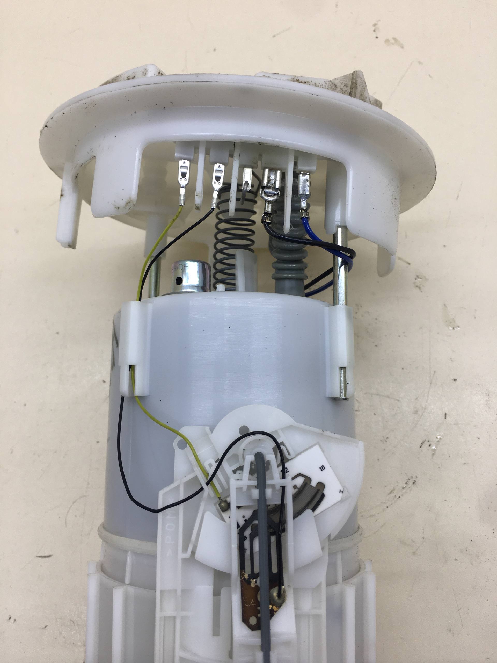 Насос топливный электрический Peugeot 208 2012>