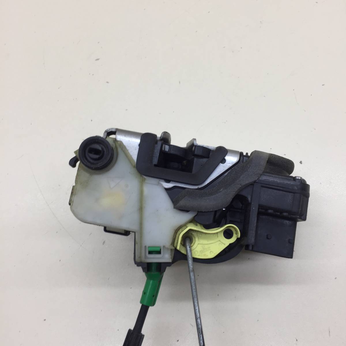 Замок двери задней левой Chevrolet Cruze (J300) 2009-2016