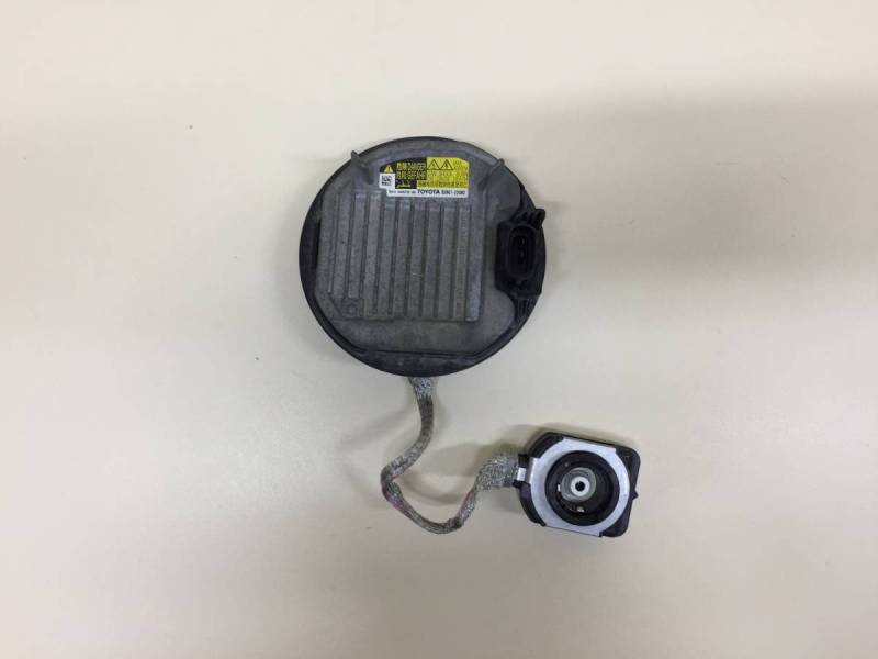 Блок ксеноновой лампы Toyota Camry (XV50) 2011-2017