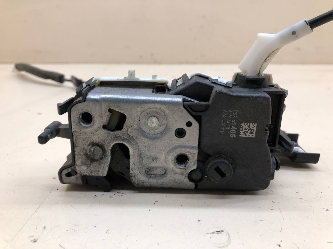 Замок двери передней правой Citroen Berlingo (FIRST) (M59) 2002-2012