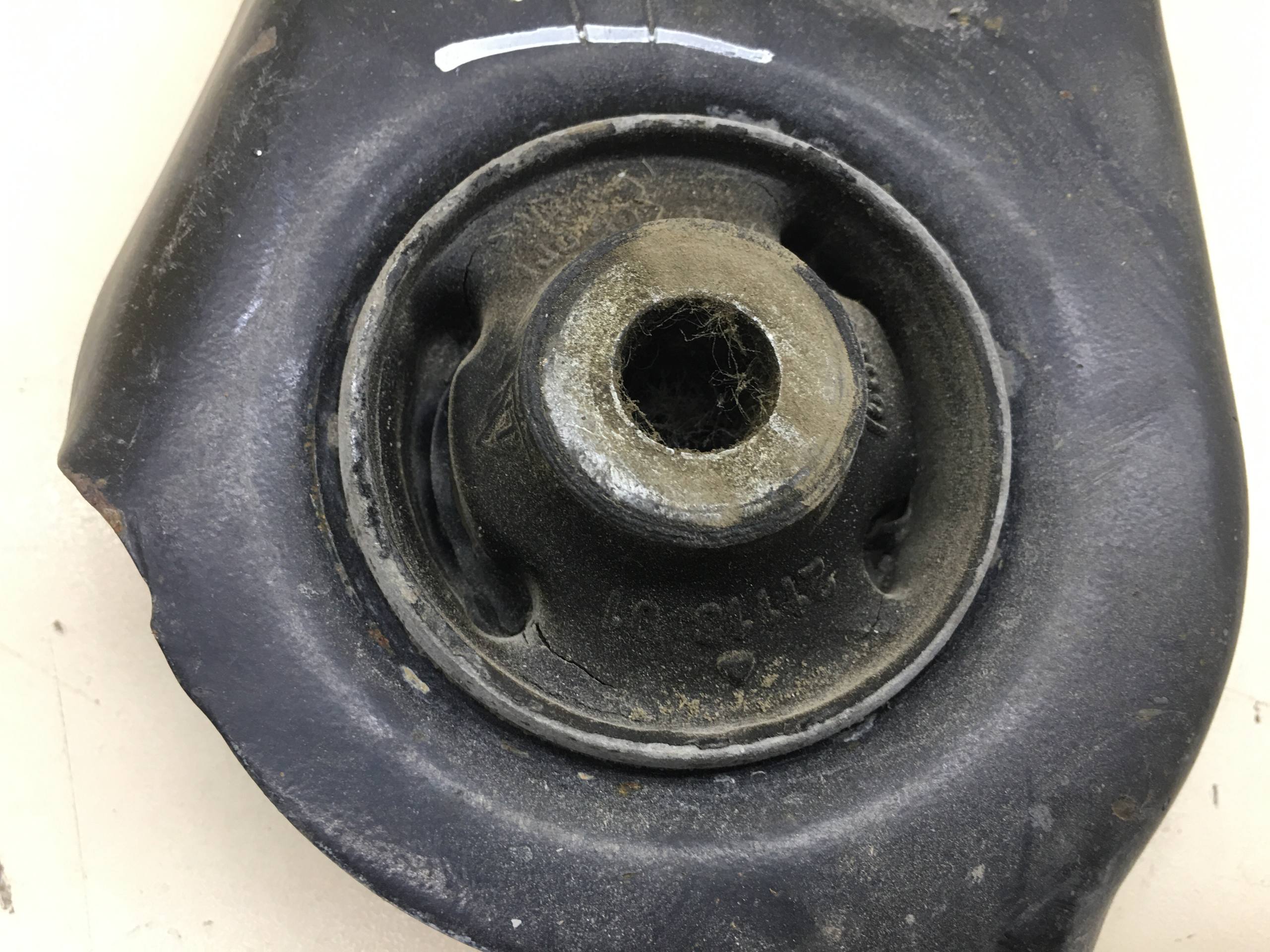 Рычаг передний правый Volkswagen Polo (HB) 2009>