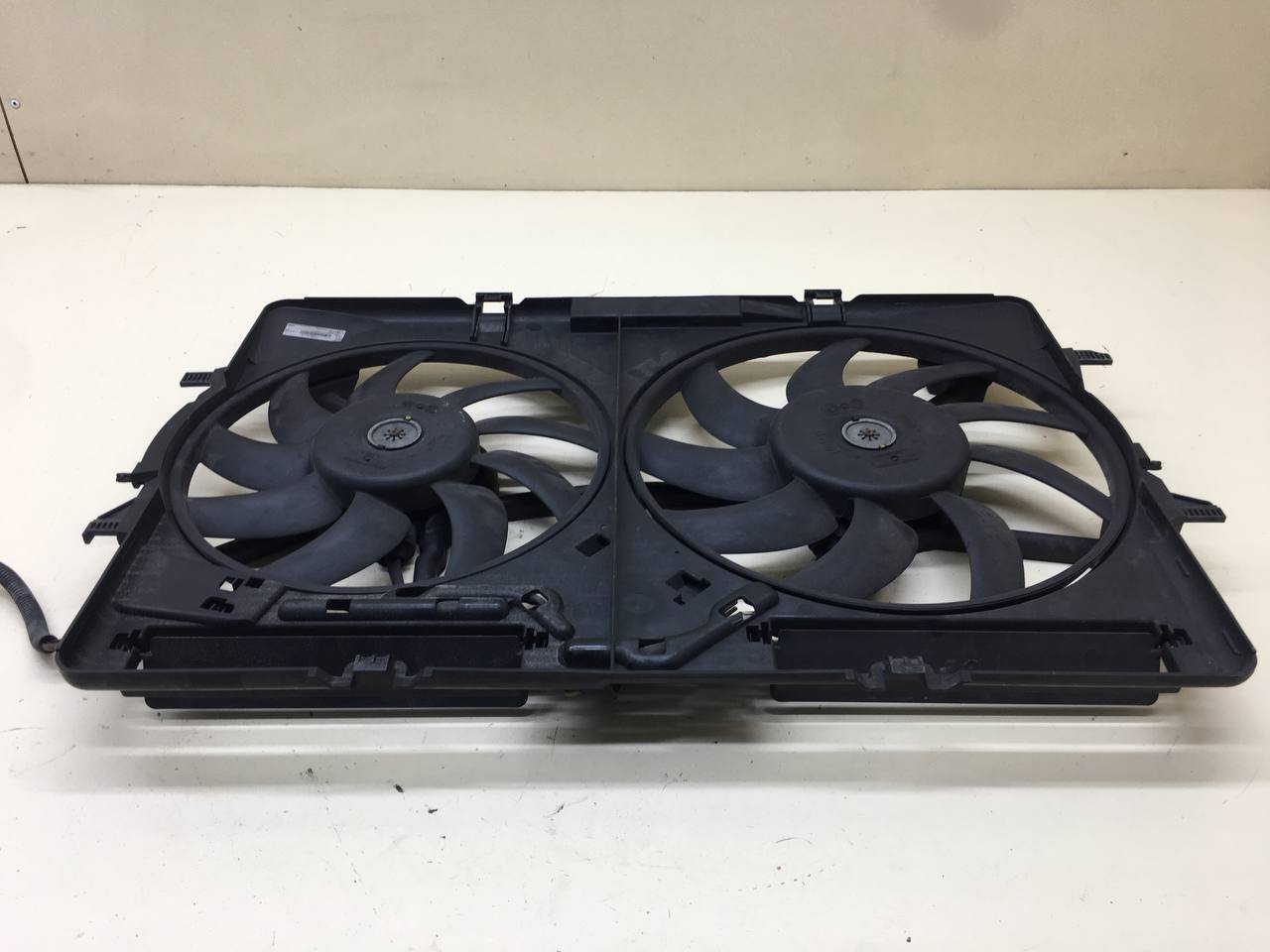 Диффузор вентилятора Audi A4 (B8) 2007-2011