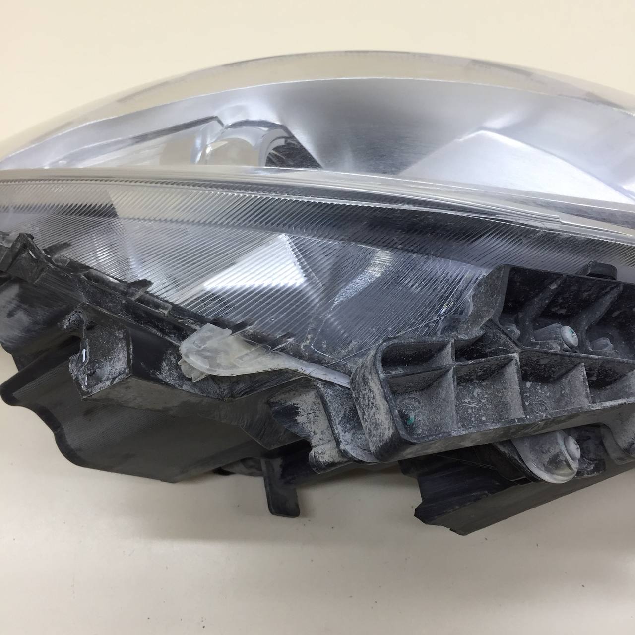 Фара правая Haval H9 2015>