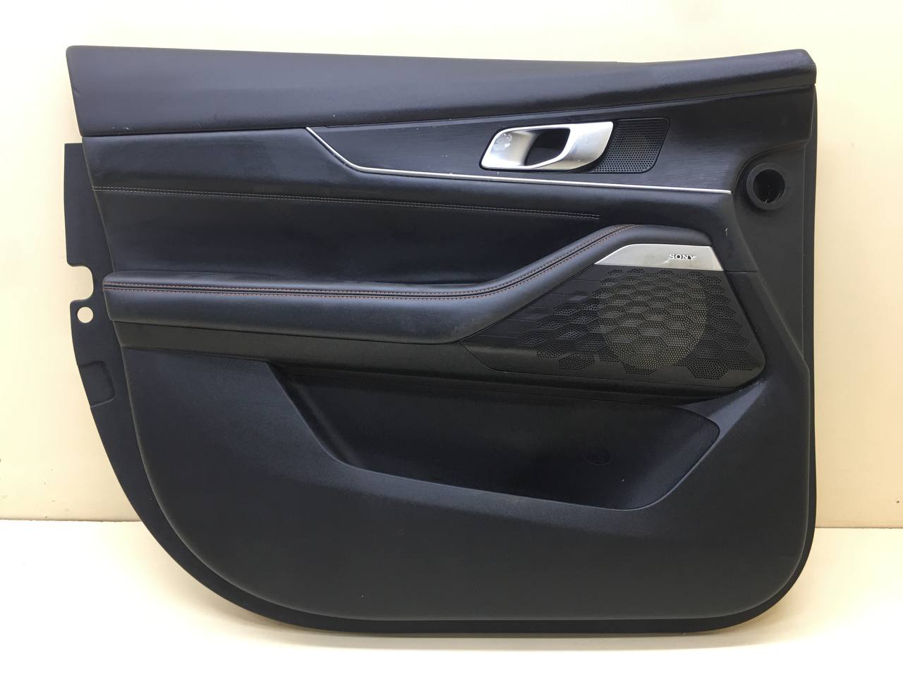 Обшивка двери передней левой Changan UNI-K 2020>