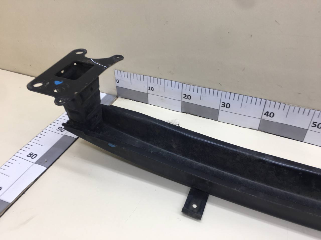 Усилитель переднего бампера Skoda Fabia (5J) 2007-2014