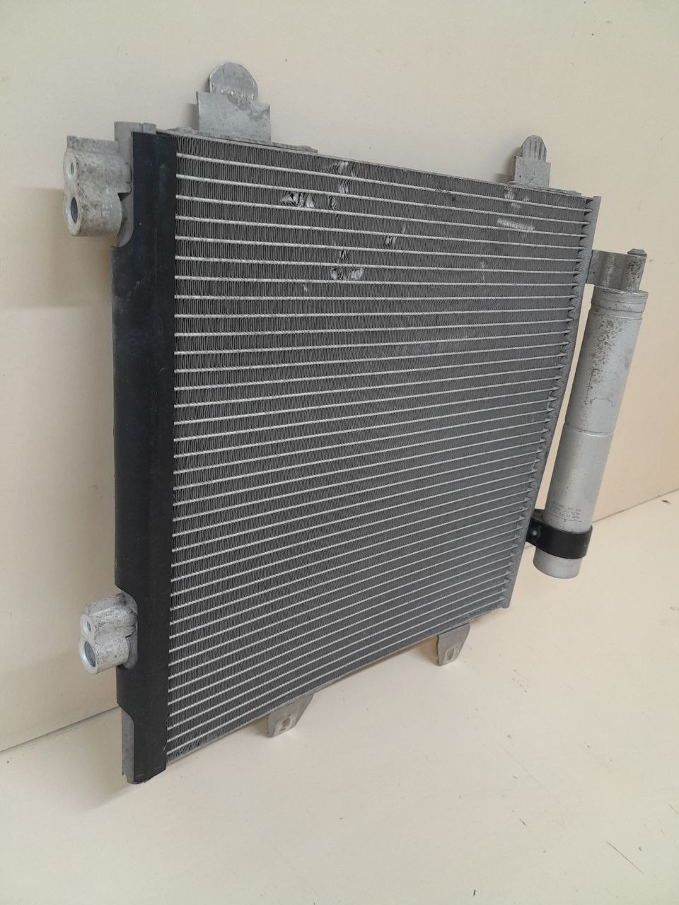 Радиатор кондиционера (конденсер) Peugeot 107 2006-2014