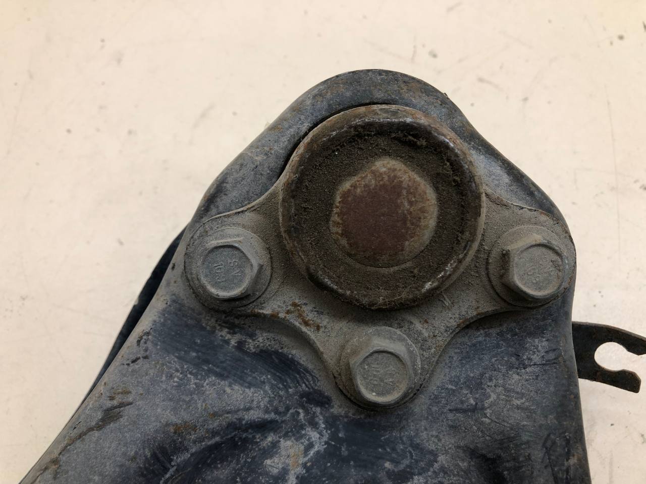 Рычаг передний верхний левый Great Wall H3 2010-2016