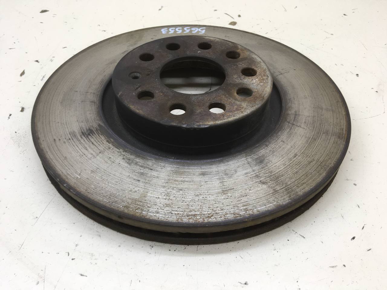 Диск тормозной передний Volkswagen Passat B7 2011-2015