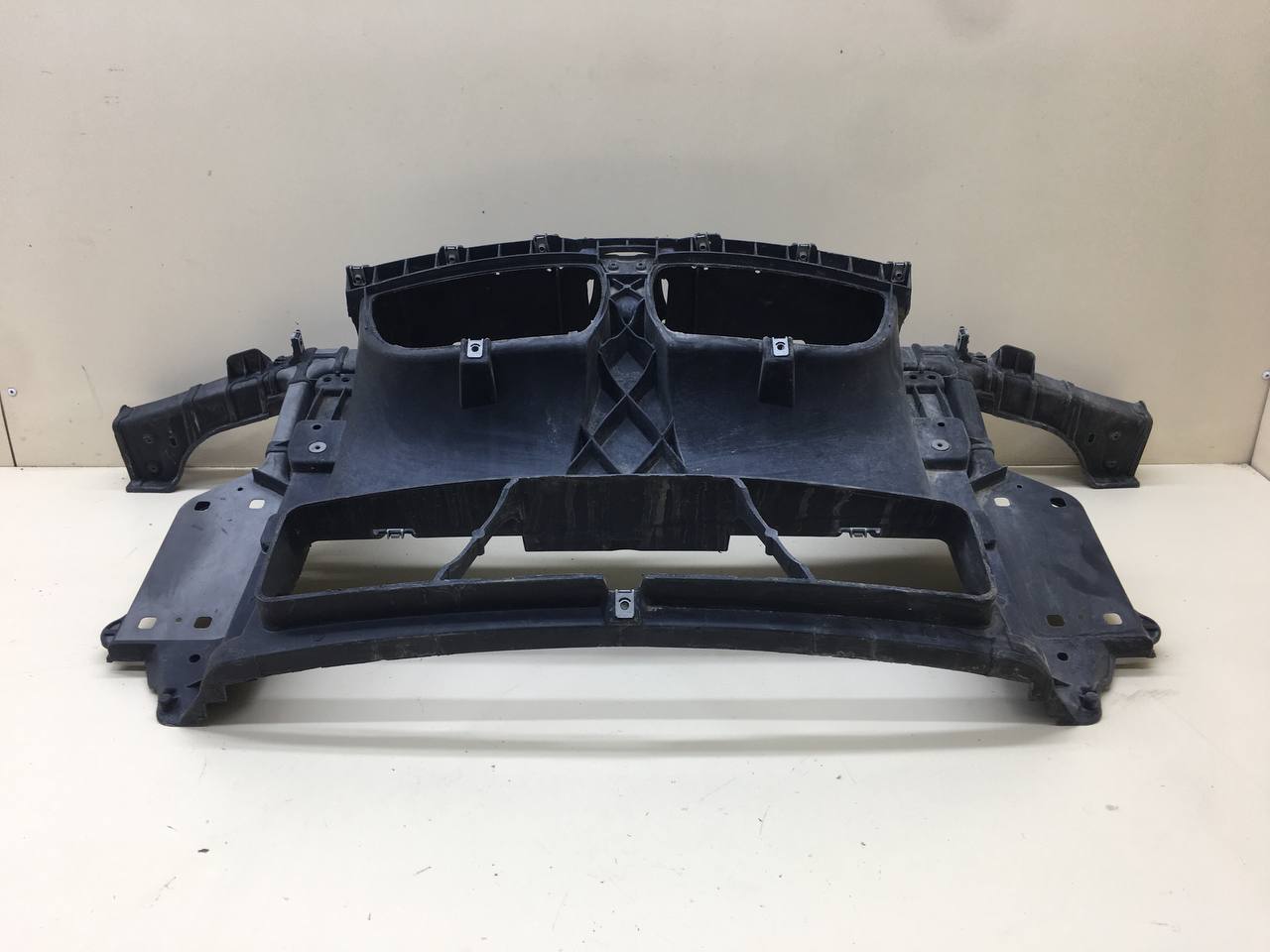 Панель передняя BMW 1-series E87/E81 2004-2011