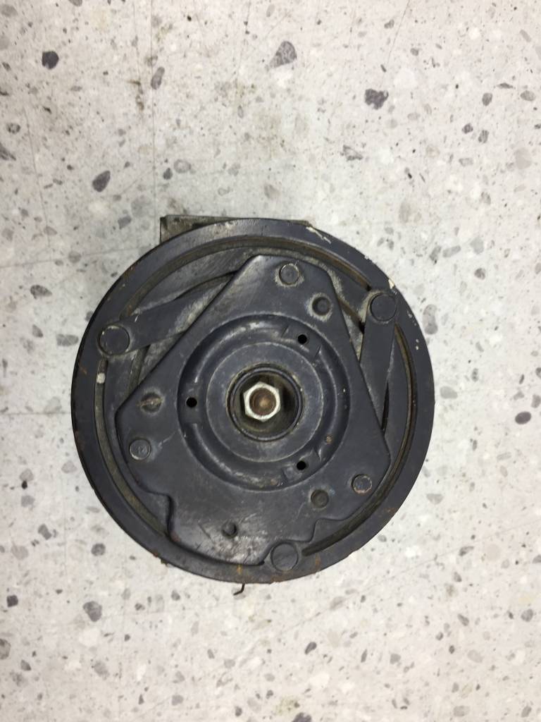 Компрессор системы кондиционирования Chevrolet Aveo T250 2005-2011