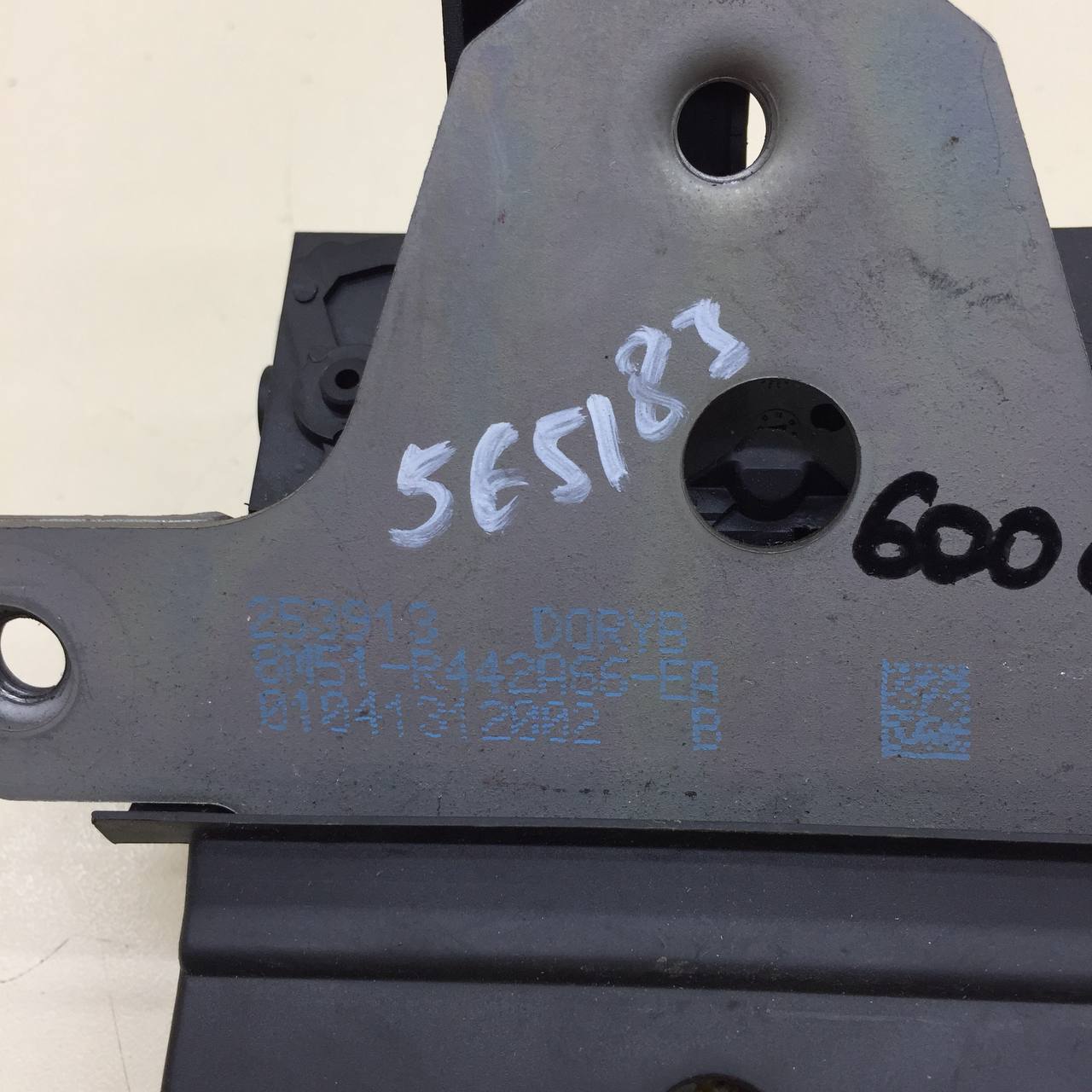 Замок багажника Ford Mondeo 4 2007-2015