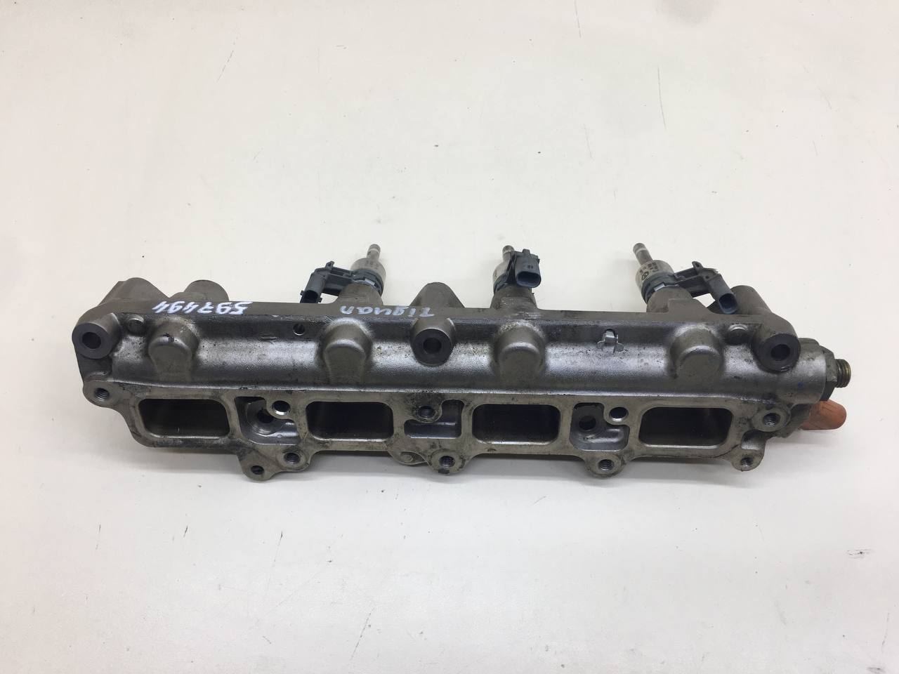 Рейка топливная (рампа) Volkswagen Tiguan (5N2) 2011-2016