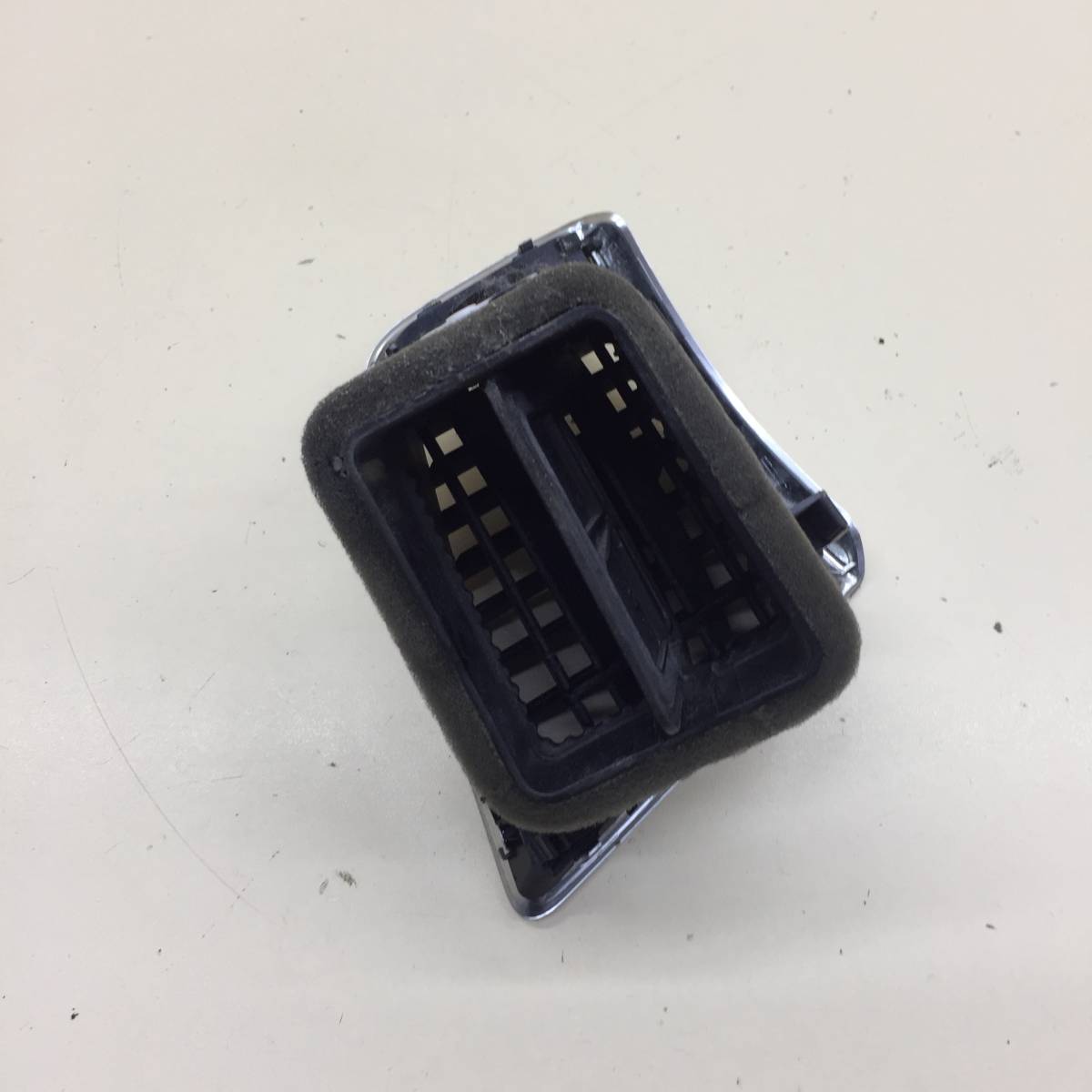 Дефлектор воздушный Audi Q5 (8R) 2008-2017