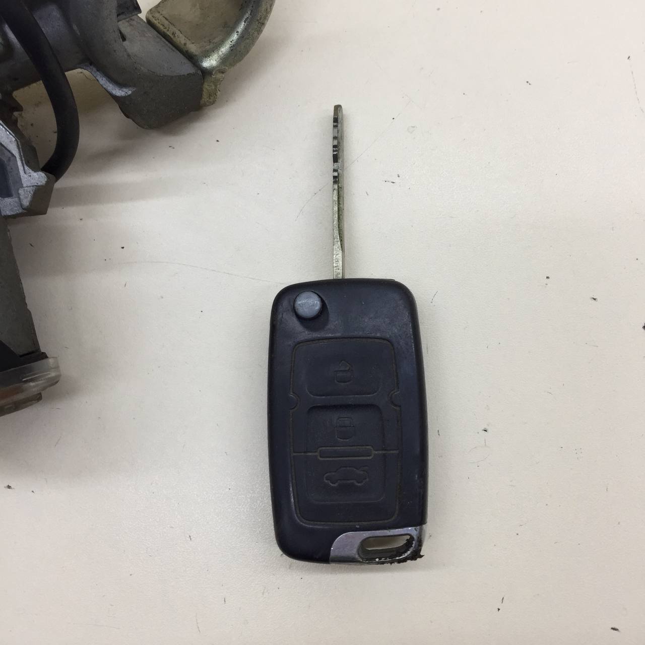 Замок зажигания Geely Emgrand EC7 2008>