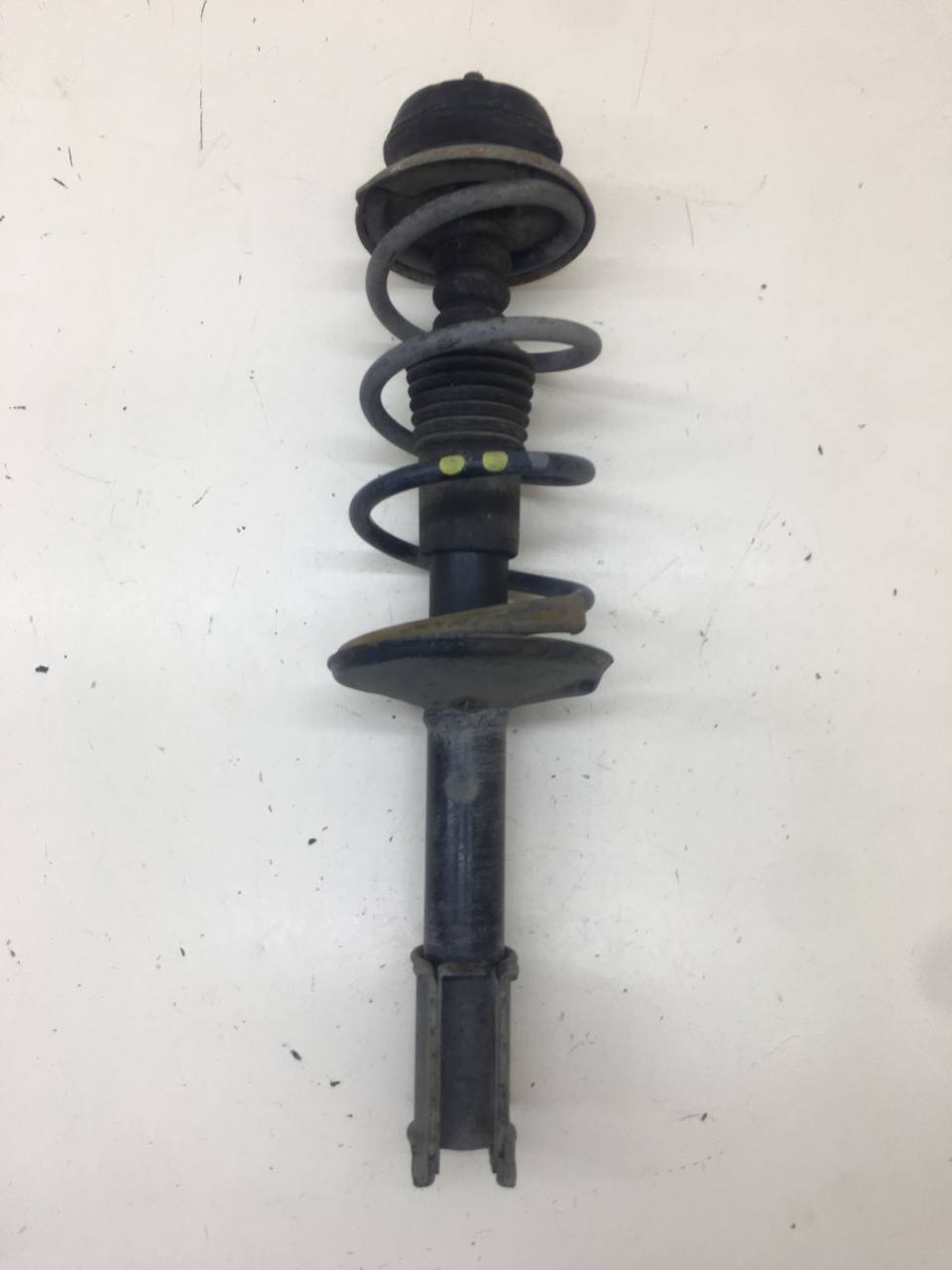 Амортизатор передний Nissan Almera 3 (G11, G15) 2012>