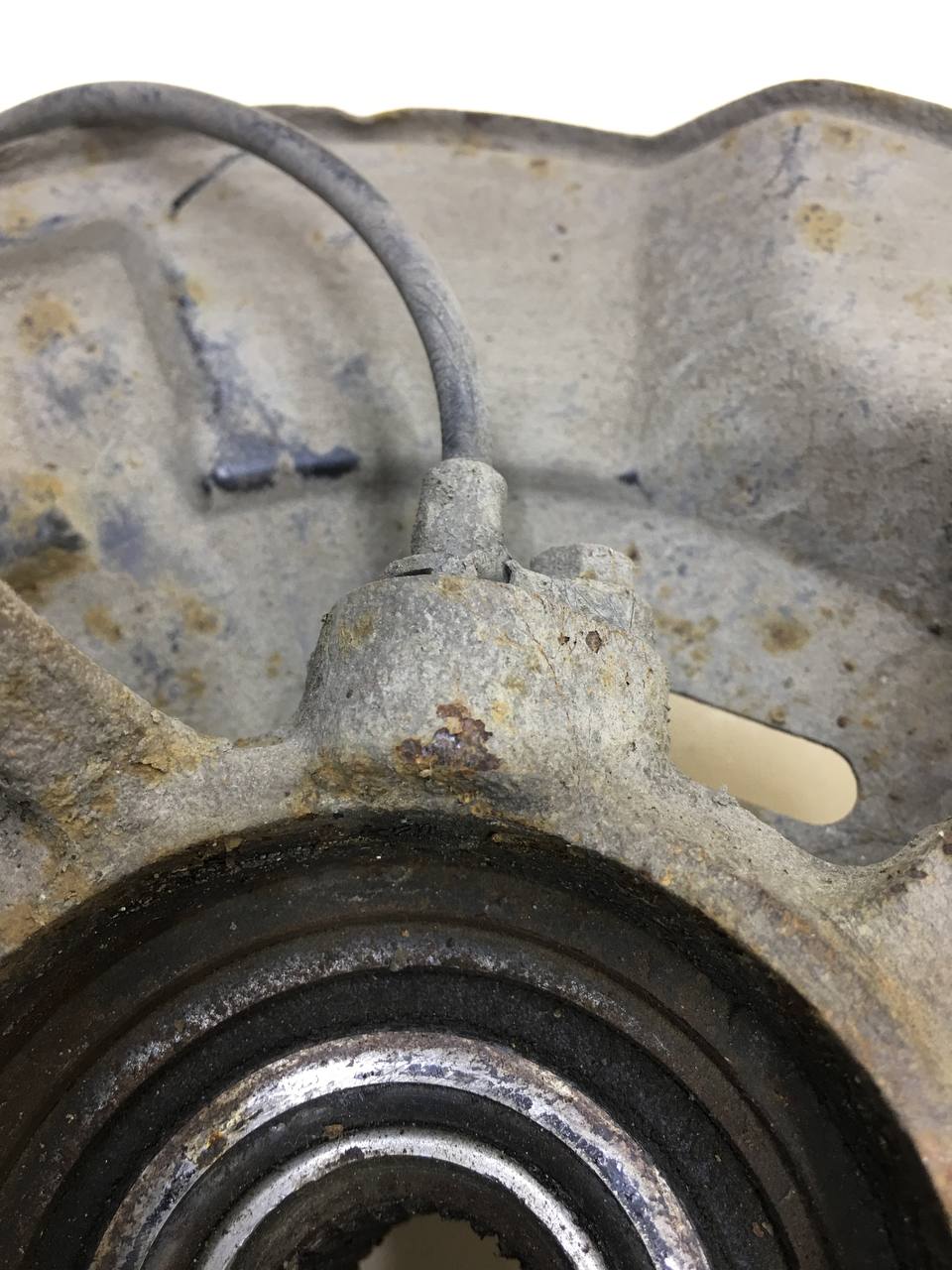 Кулак поворотный передний правый Geely Emgrand EC7 2008>