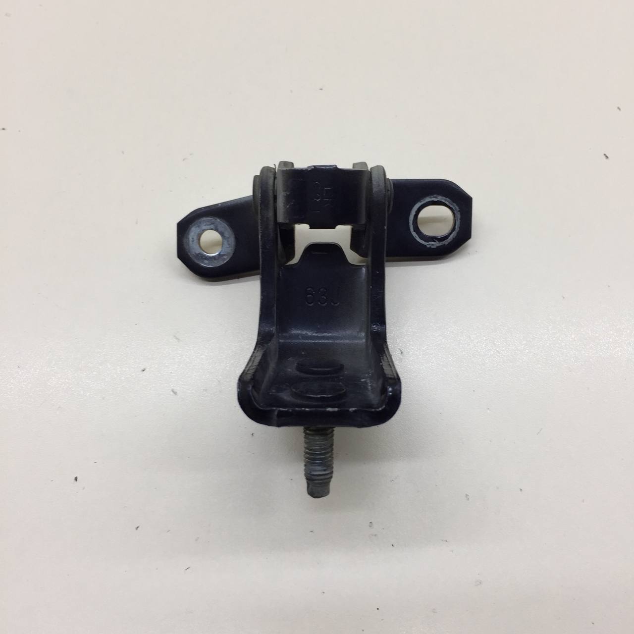 Петля двери задней правой нижняя Suzuki Grand Vitara 2005-2015