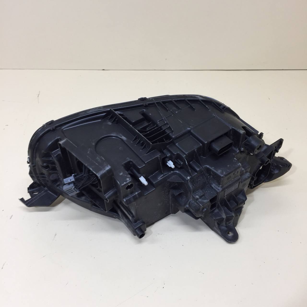 Фара левая Volvo XC90 2015>