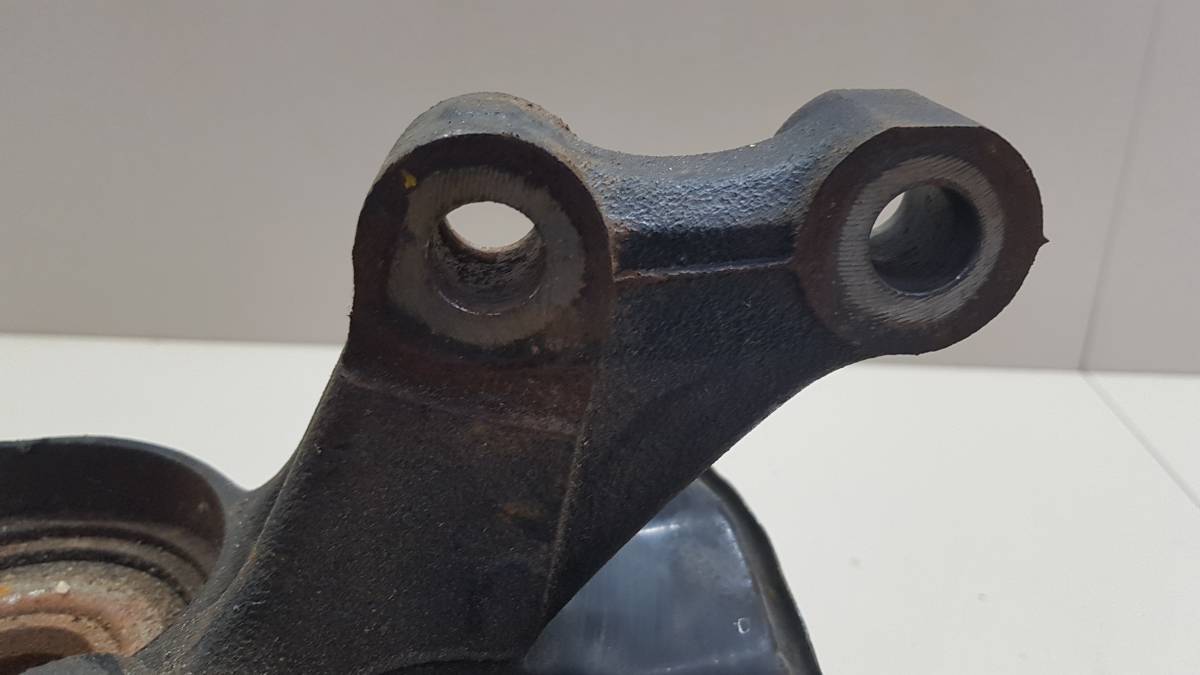 Кулак поворотный передний правый Toyota Allion (T240) 2001-2007