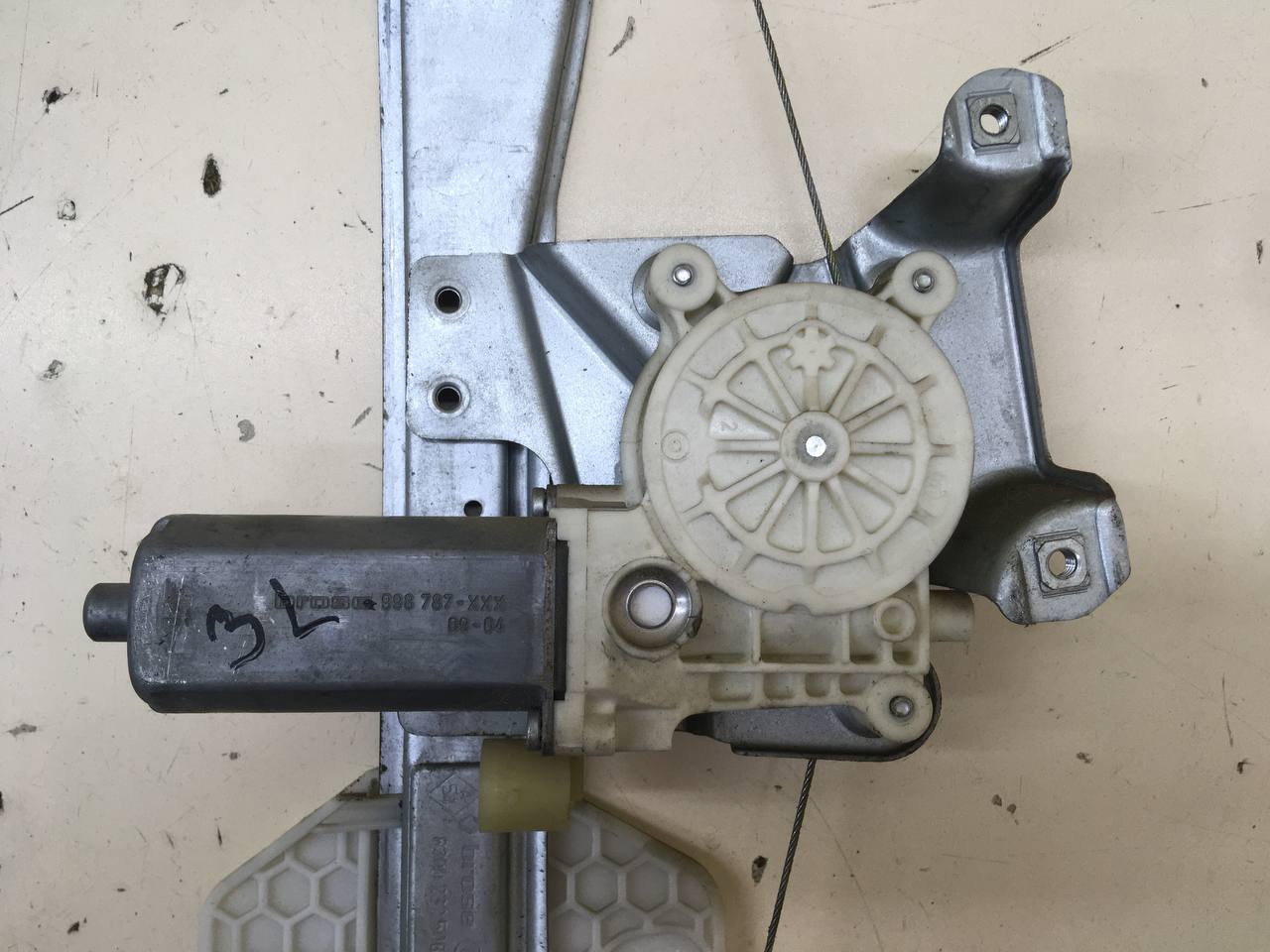 Стеклоподъемник электр. задний левый Renault Symbol (2) 2008-2012