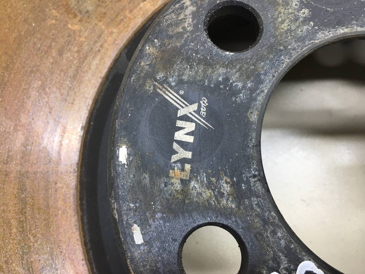 Диск тормозной передний BMW X5 E53 2000-2007