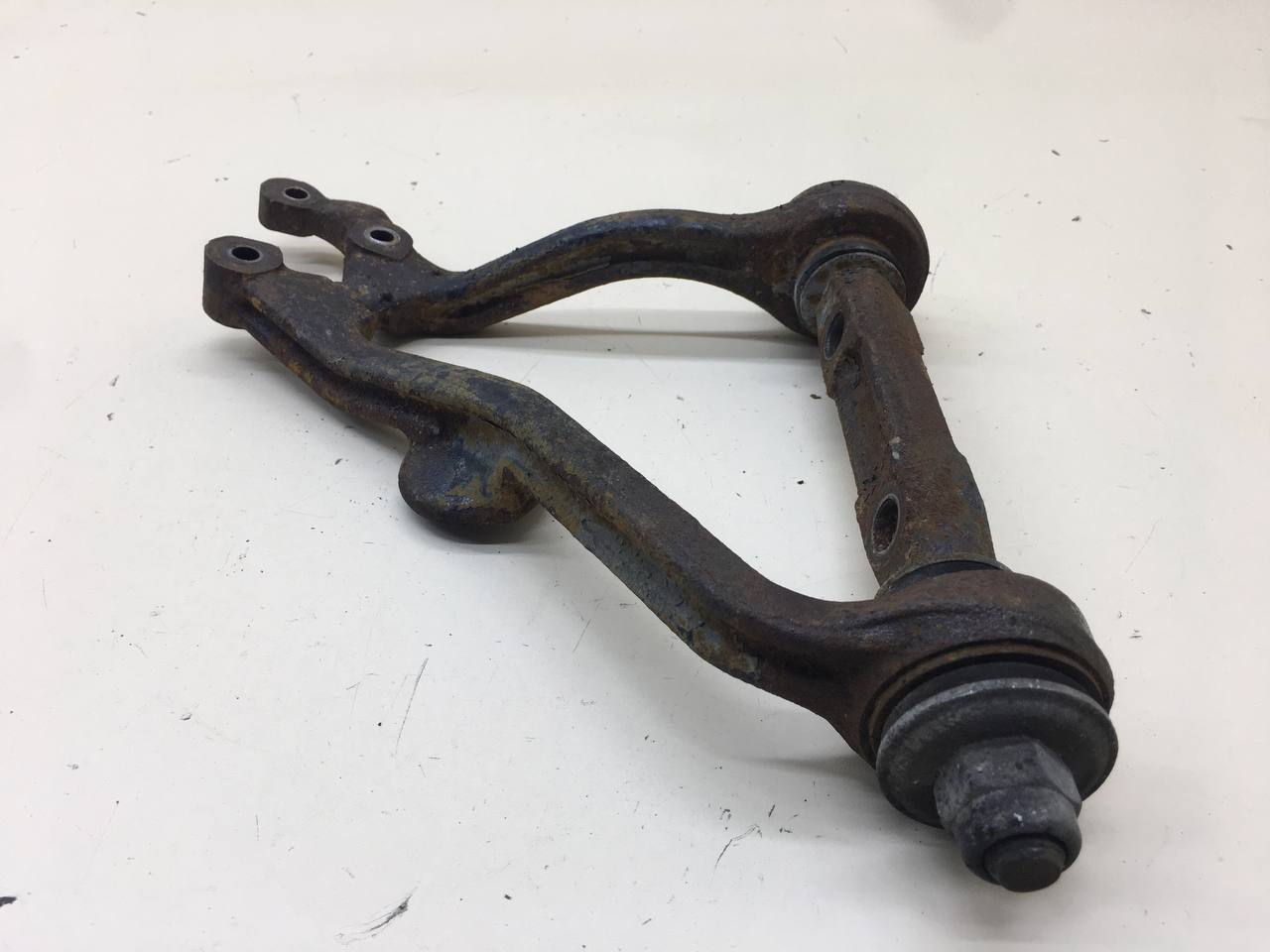 Рычаг передний верхний правый Lada Niva 4х4 2121 1977-2021