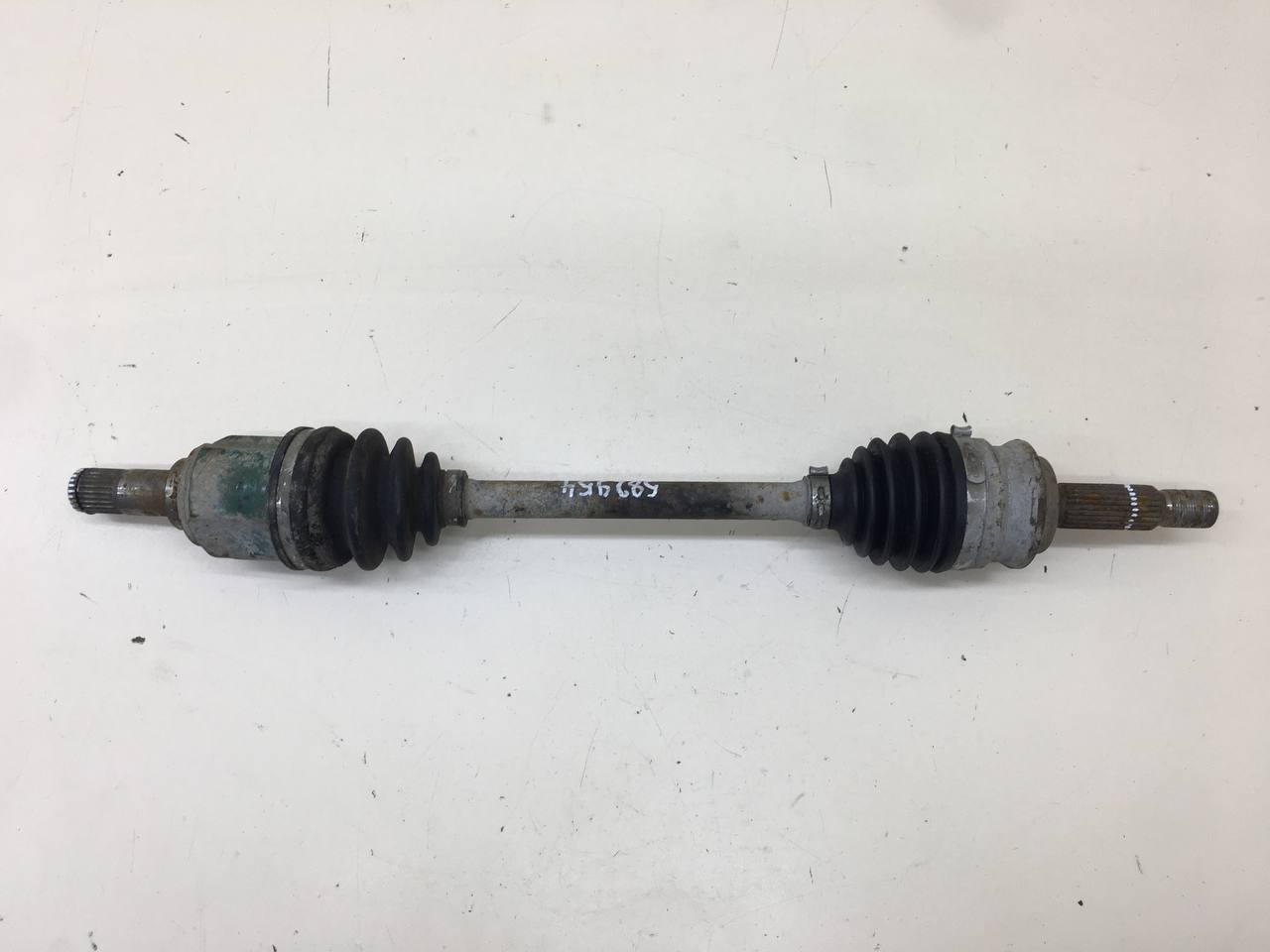 Полуось передняя левая Mitsubishi Colt (CJ) 1995-2002