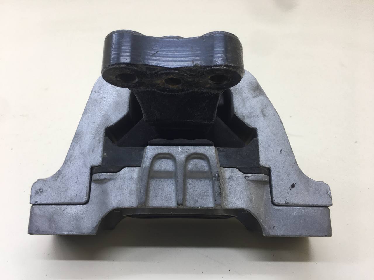 Опора двигателя правая Jetour Dashing 2022>