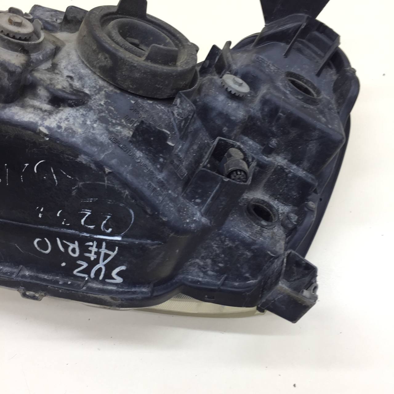 Фара правая Suzuki Liana 2001-2007