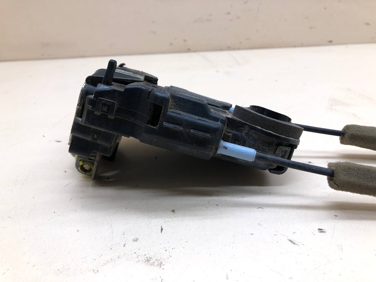 Замок двери задней левой Honda Civic 4D 2012>