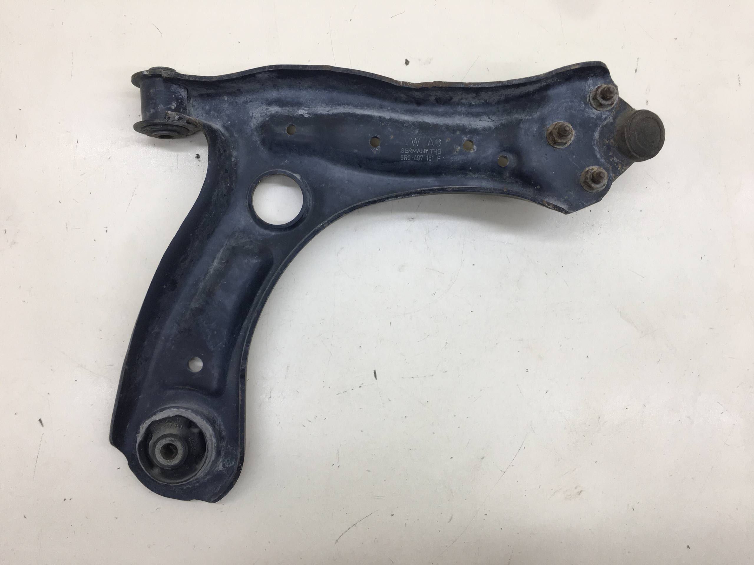 Рычаг передний левый Volkswagen Polo (HB) 2009>