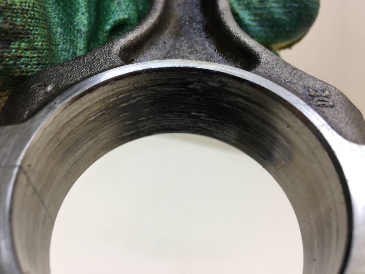 Поршень с шатуном Volkswagen Passat B7 2011-2015