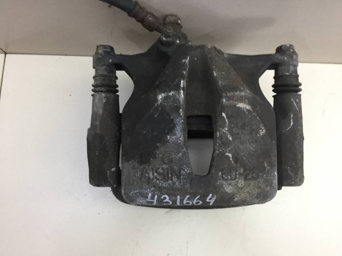 Суппорт передний левый Toyota Crown (S150) 1995-2001