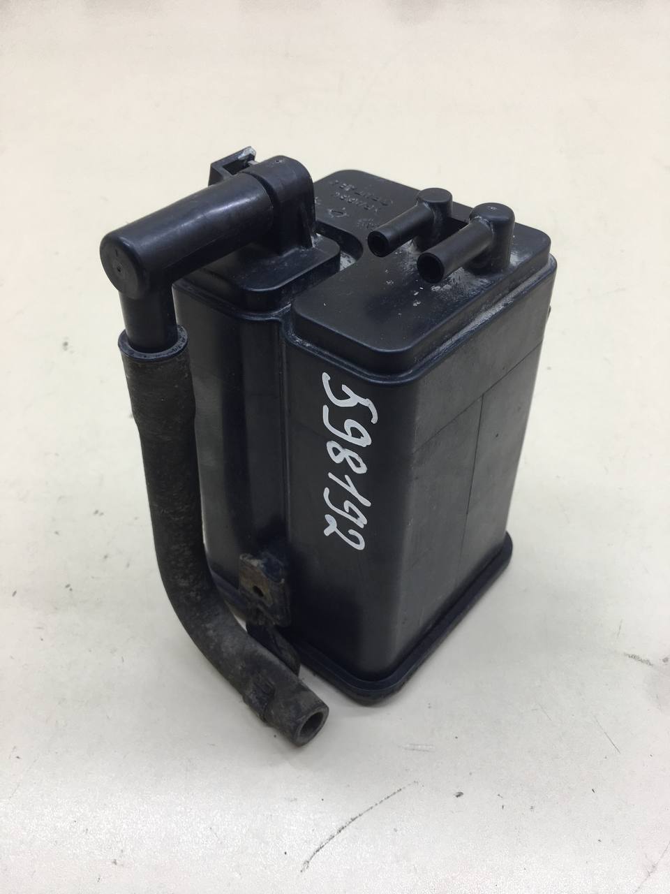 Абсорбер (фильтр угольный) Mitsubishi ASX (GA) 2010>