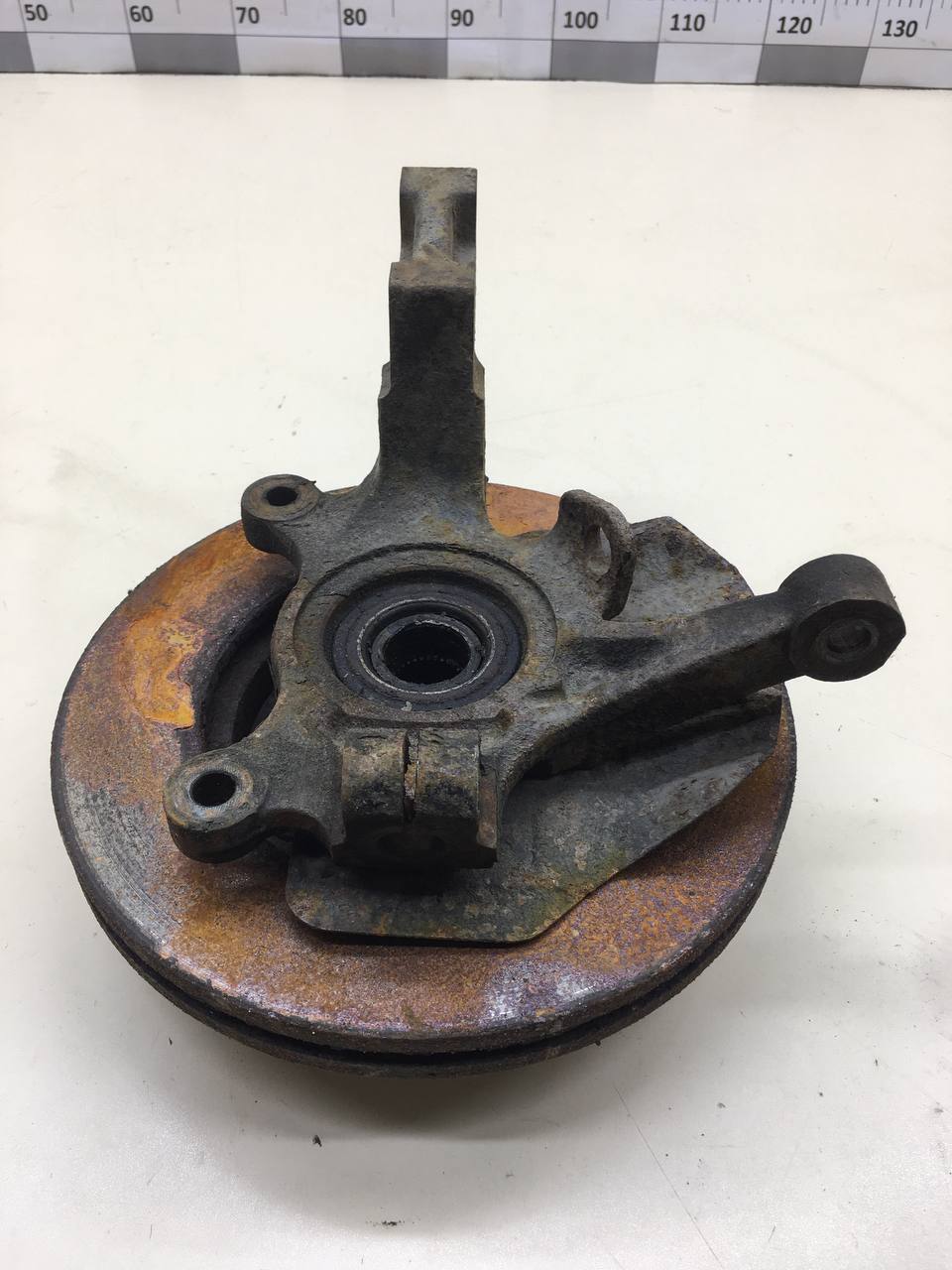 Кулак поворотный передний правый Chevrolet Lacetti (J200) 2003-2013