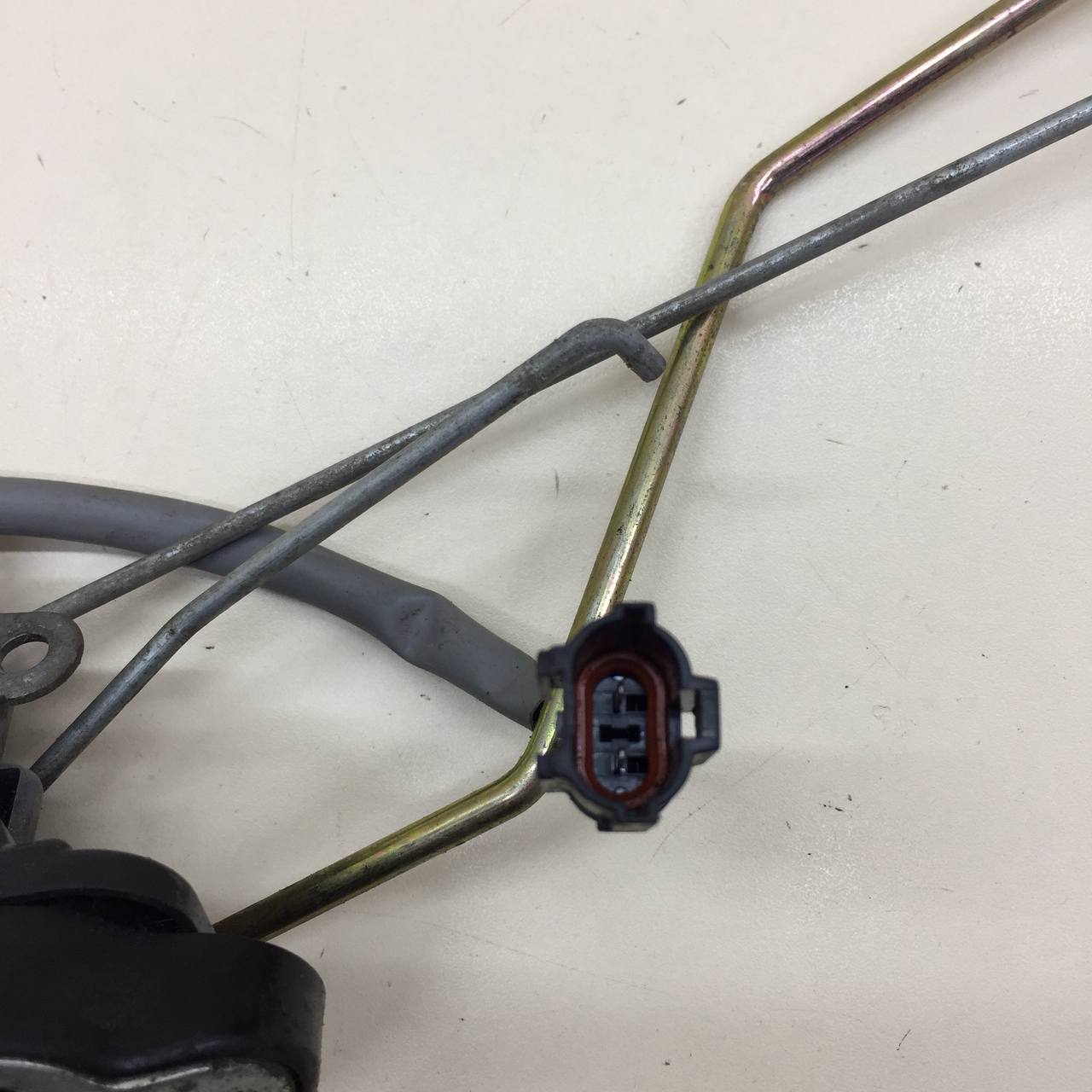 Замок двери передней правой Kia Spectra (SD) 2004-2011