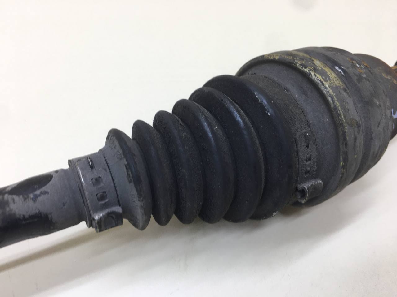 Полуось задняя Volvo XC90 2002-2015