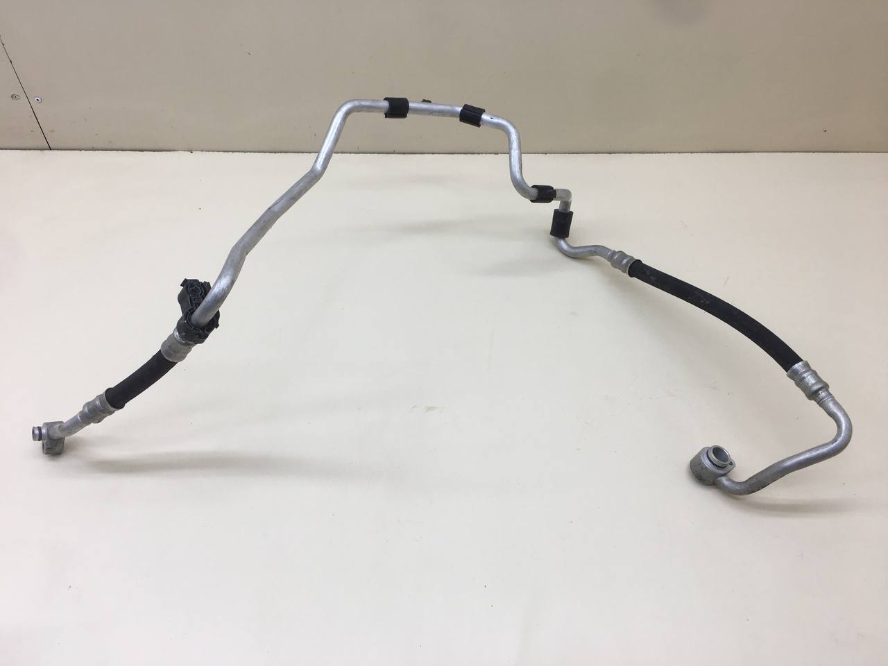 Трубка кондиционера Volkswagen Jetta (A5) 2006-2011