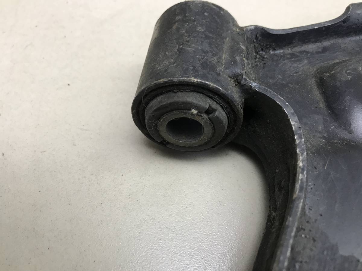 Рычаг передний правый Nissan Pulsar (N15) 1995-2000