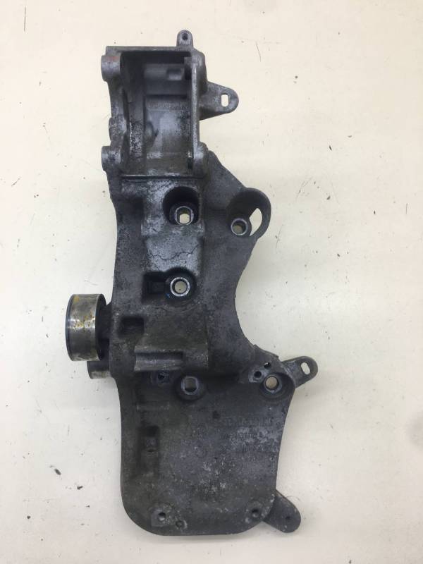 Кронштейн генератора Nissan Almera 3 (G11, G15) 2012>